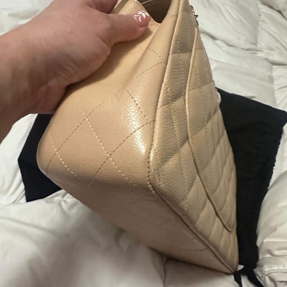 Chanel classic jumbo with gold hardware - Picture 6 of 7